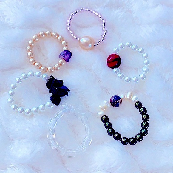 🆕Stylish _CHIC Stretchy Stackable Fashion Rings, Handcrafted By @soul_embellish - Picture 2 of 16